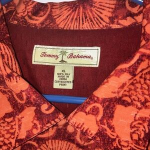 Tommy Bahama , XL 100% silk button down Hawaiian shirt, red floral & kit